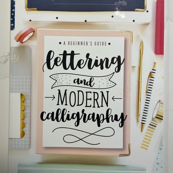 3 nice modern calligraphy & hand lettering books guides Whitney Farnsworth - Picture 3 of 6